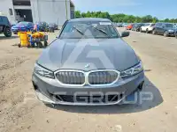 2023 BMW 330 фото