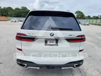 2023 BMW X7 фото