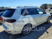 2023 BMW X7 photo