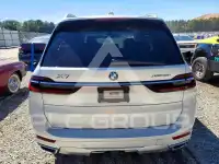 2023 BMW X7 photo