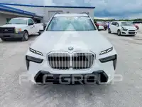 2023 BMW X7 фото