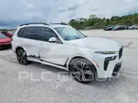 2023 BMW X7 фото