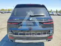 2023 BMW X7 фото