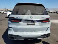 2023 BMW X7 фото