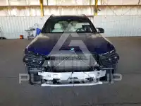 2023 BMW X7 фото