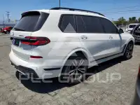 2023 BMW X7 фото