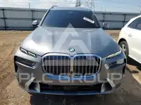 2023 BMW X7 фото
