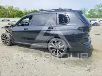 2023 BMW X7 photo
