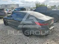 2023 BMW M8 фото