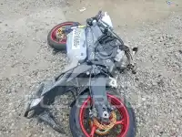2023 Suzuki GSX-R750 фото