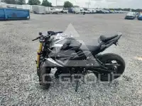 2023 Suzuki GSX-R750 фото