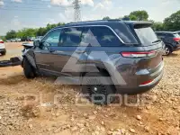 2023 Jeep CHEROKEE фото