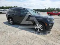 2023 Jeep CHEROKEE фото