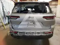 2023 Jeep CHEROKEE фото