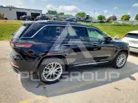 2023 Jeep CHEROKEE photo