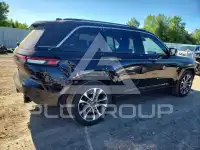 2023 Jeep CHEROKEE photo
