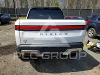 2023 Rivian R1T фото