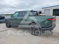 2023 Rivian R1T фото