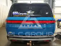 2023 Rivian R1S фото