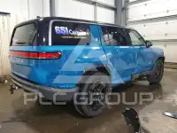 2023 Rivian R1S фото