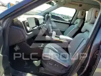 2023 Rivian R1S фото