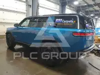2023 Rivian R1S фото
