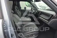 2023 Rivian R1S фото