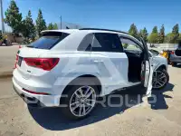 2023 Audi Q3 фото
