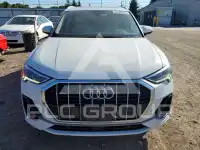 2023 Audi Q3 фото