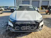 2023 Audi Q8 фото