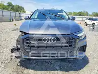 2023 Audi Q8 фото