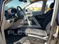 2023 Chrysler Pacifica photo
