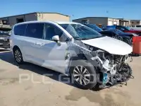 2023 Chrysler PACIFICA photo