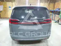 2023 Chrysler PACIFICA photo