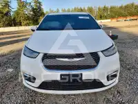 2023 Chrysler PACIFICA photo