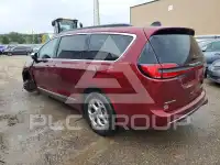 2023 Chrysler PACIFICA photo