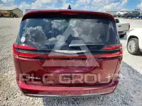 2023 Chrysler PACIFICA photo