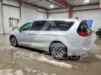 2023 Chrysler PACIFICA фото