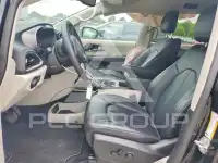 2023 Chrysler PACIFICA фото
