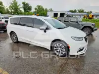 2023 Chrysler PACIFICA фото