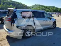 2023 Chrysler PACIFICA photo