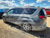 2023 Chrysler PACIFICA photo