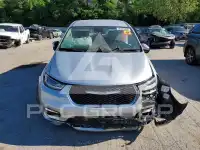 2023 Chrysler PACIFICA photo