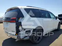 2023 Chrysler PACIFICA photo