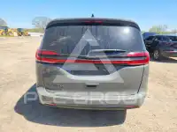 2023 Chrysler PACIFICA photo