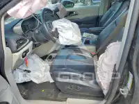 2023 Chrysler PACIFICA photo