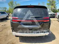 2023 Chrysler PACIFICA фото