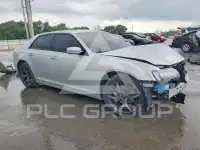 2023 Chrysler 300 фото