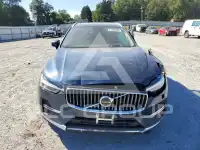 2023 Volvo XC60 фото