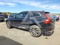 2023 Volvo XC60 фото